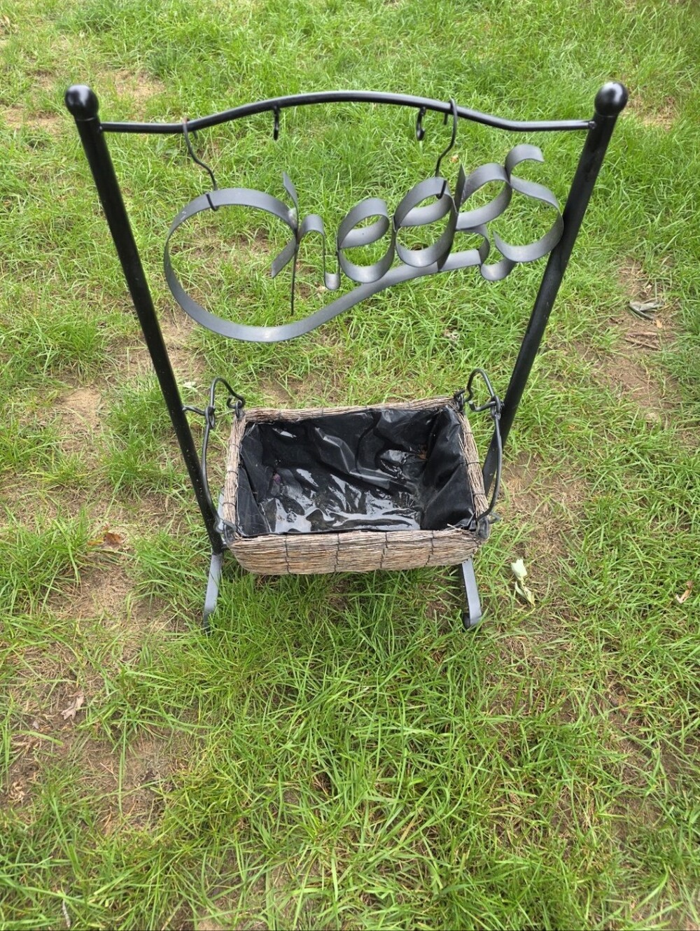 Black Hanging Planter Basket - Decorative Cheers Display